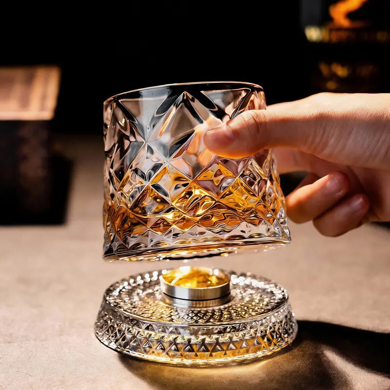 360° Rotating Crystal Glass – The Ultimate Whiskey Lover's Gift